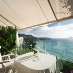 Ξενοδοχείο Le 4*