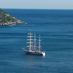 Le 4*