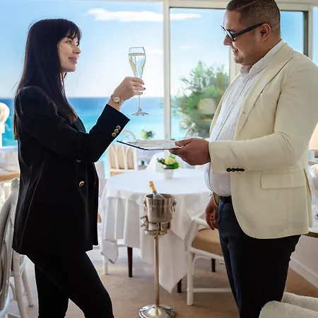 Le Ξενοδοχείο