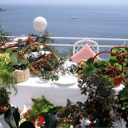 Ξενοδοχείο Le 4*