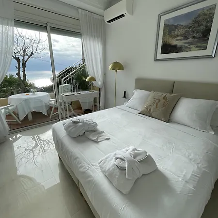 Ξενοδοχείο Le 4*