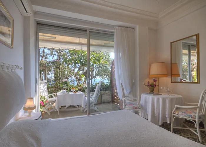 Hotell Le 4*