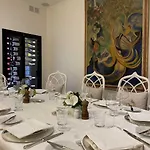 Le Hotel 4*