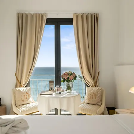 Le Hotel 4*