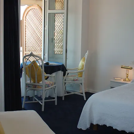 罗克博鲁尔酒店 酒店