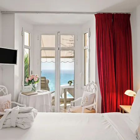Le Hotel 4*
