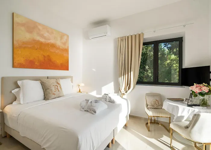 Le Hotel 4*