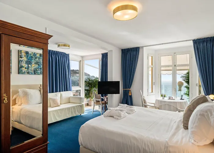 Le Hotel 4*